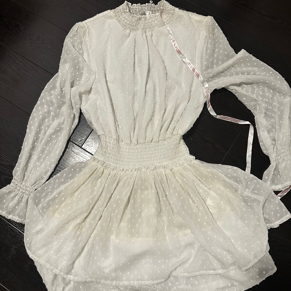 MISGUIDED // White Long Sleeve Dress - Picture 2 of 5